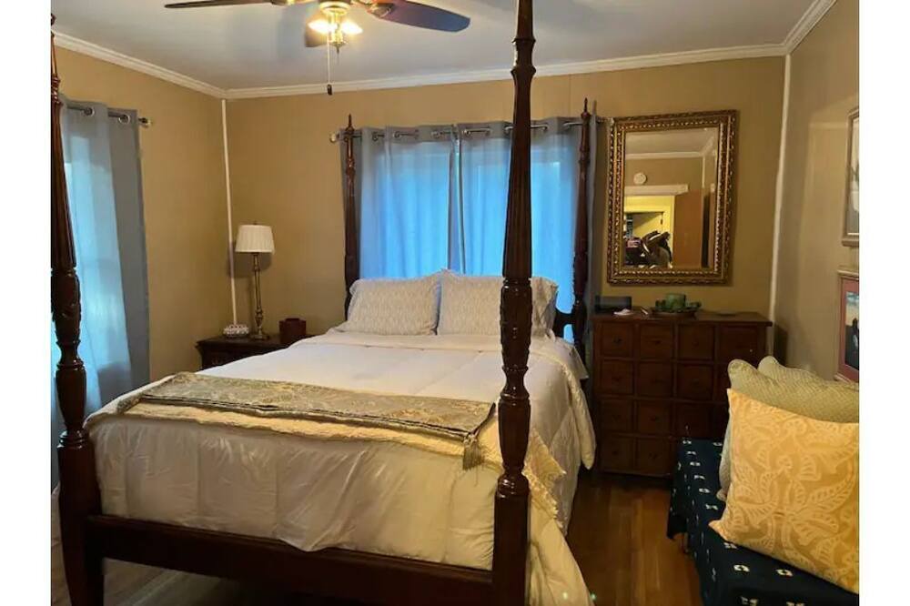 Photo of Bedroom in Midfield