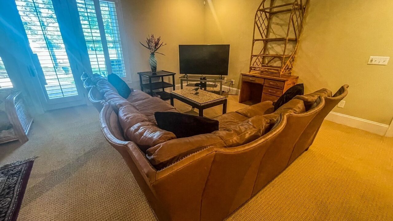 Photo of Livingroom in Eatonton