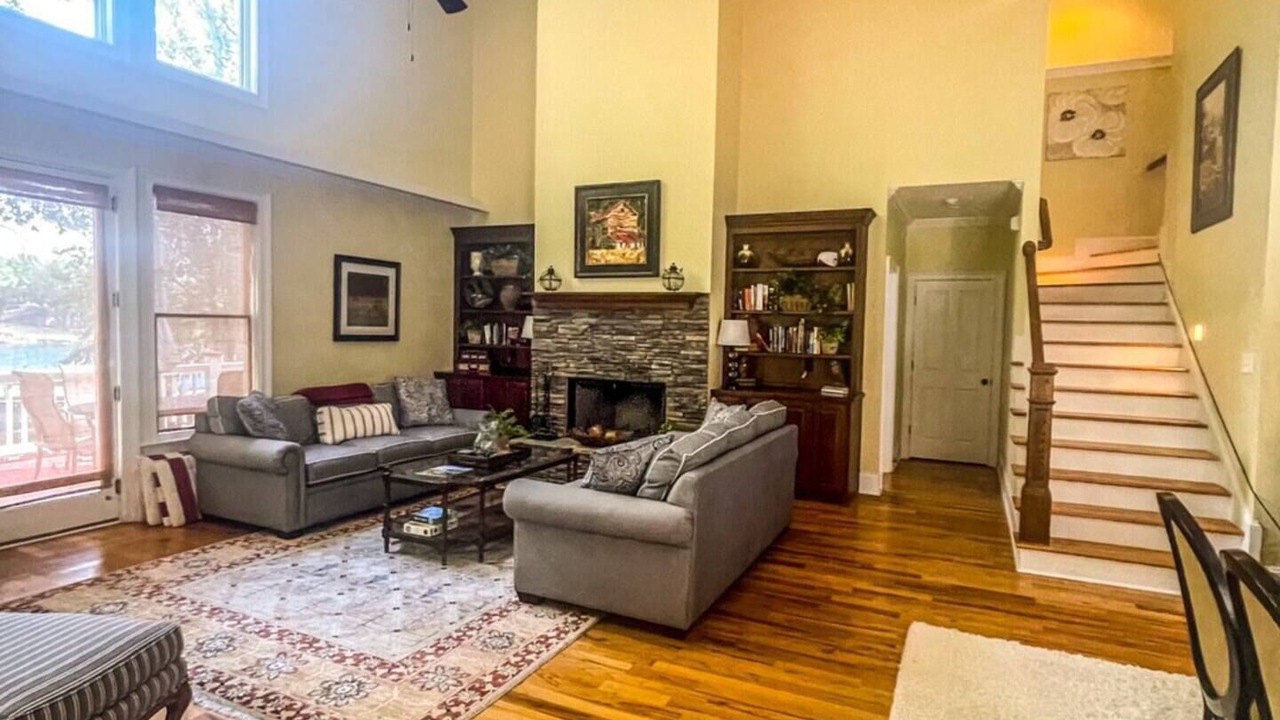 Photo of Livingroom in Eatonton