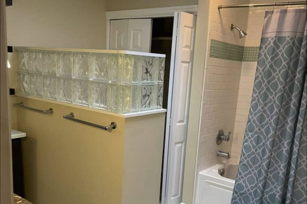 Photo of Bedroom in Albany