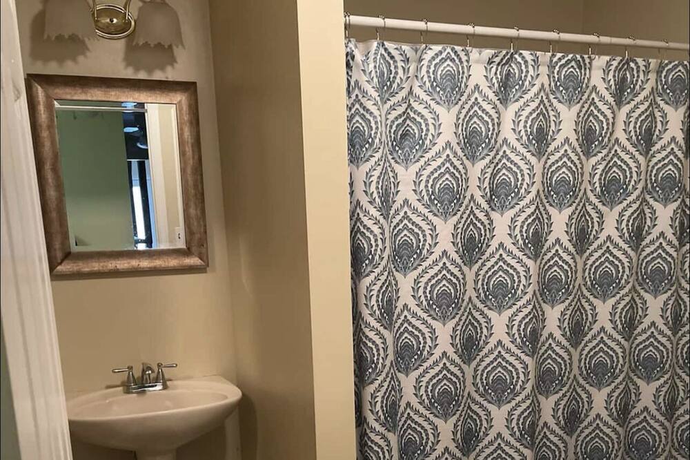Photo of Bathroom in Albany