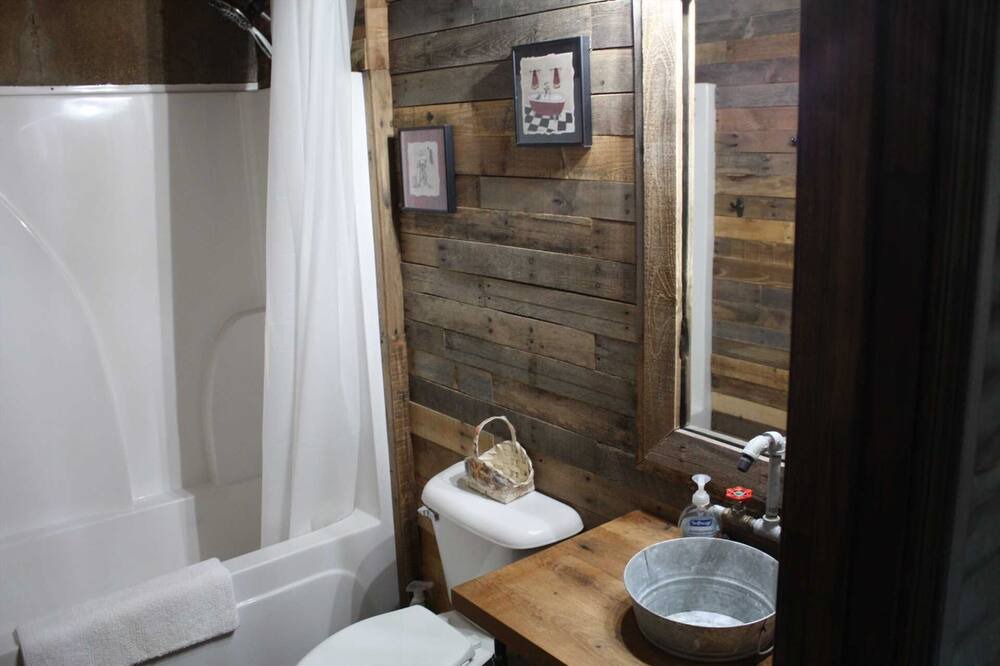 Photo of Bathroom in Jasper