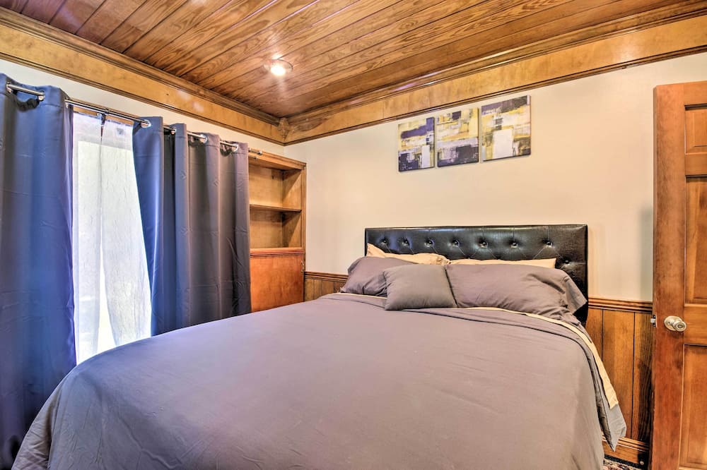 Photo of Bedroom in Newton