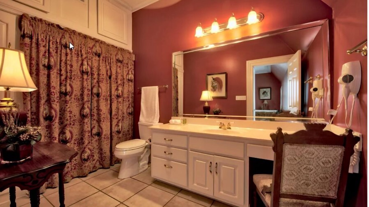 Photo of Bathroom in Eufaula