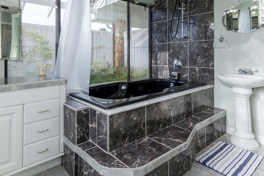 Photo of Bathroom in Daytona Beach