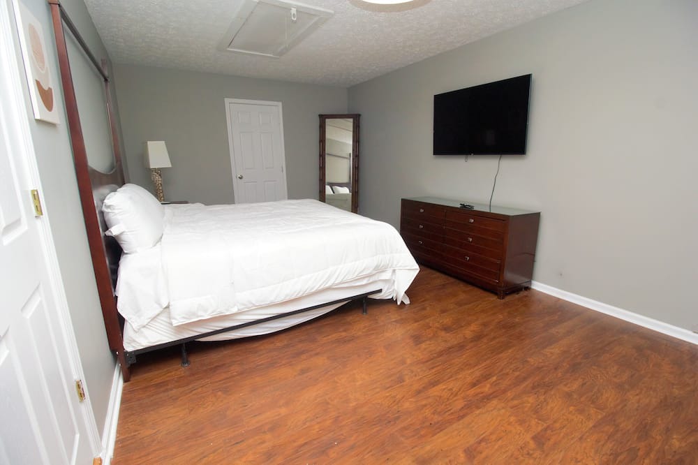 Photo of Bedroom in Perry