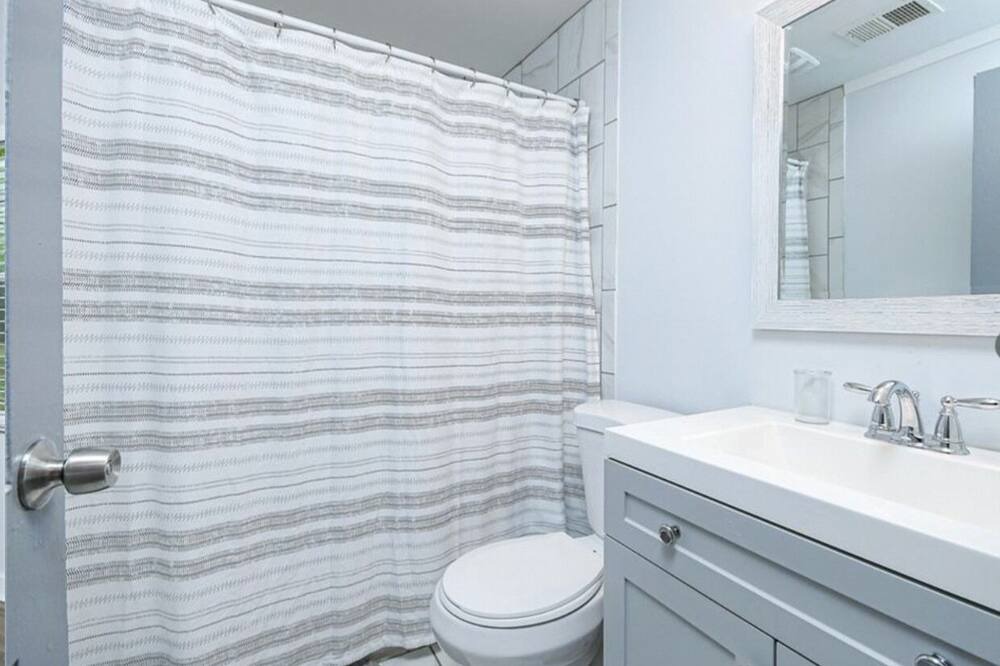 Photo of Bathroom in Browns Mill Park