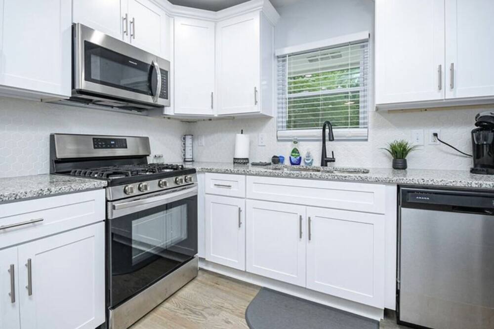 Photo of Kitchen in Browns Mill Park