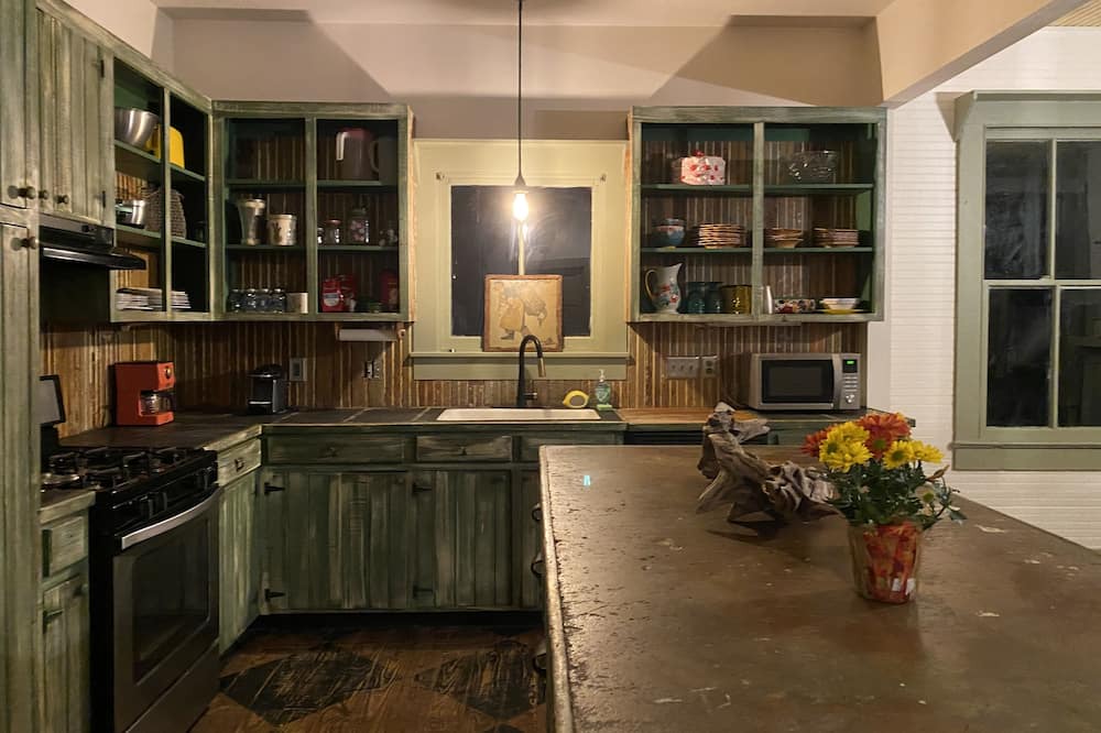 Photo of Kitchen in St. Francisville
