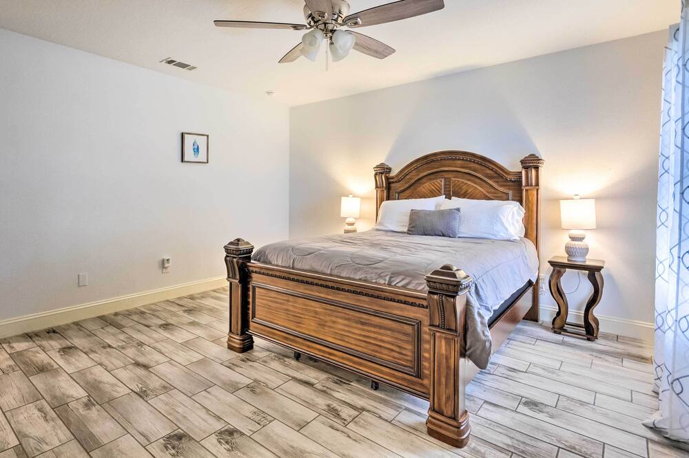 Photo of Bedroom in Northwest Pensacola
