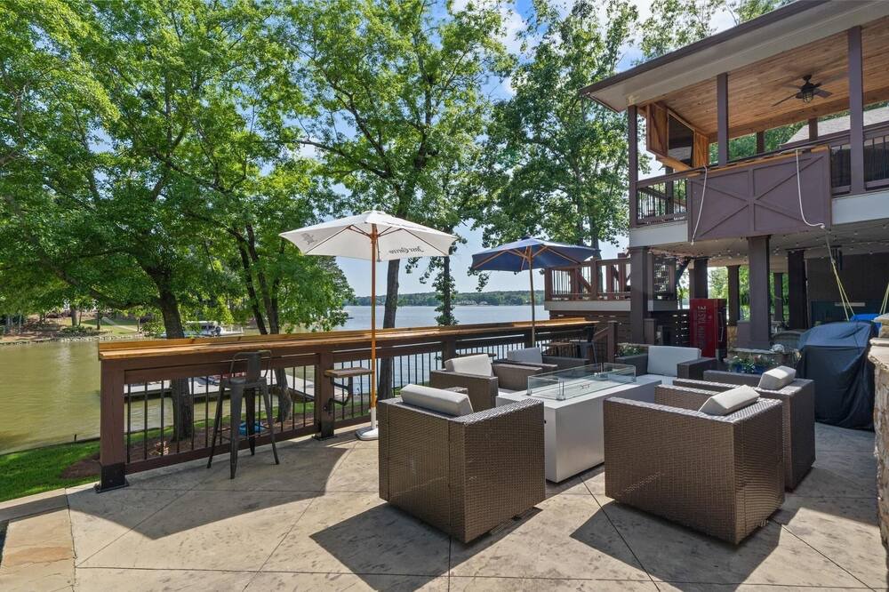 Photo of Outdoor in Reynolds Landing