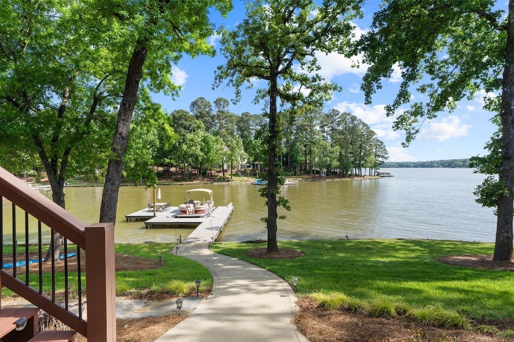 Photo of Outdoor in Reynolds Landing