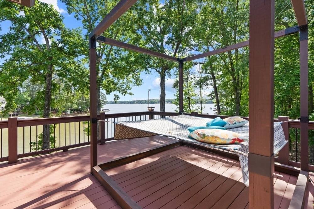 Photo of Outdoor in Reynolds Landing