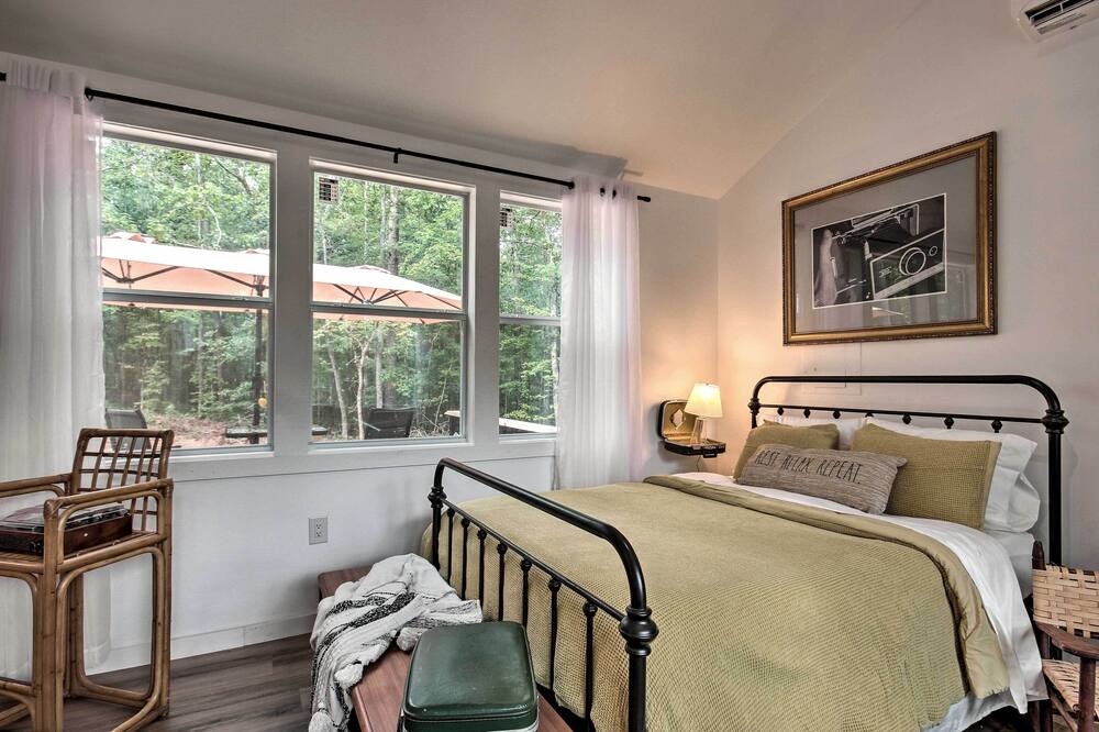 Photo of Bedroom in Milledgeville