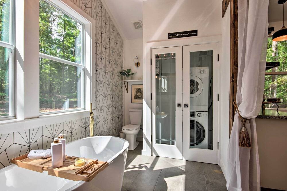 Photo of Bathroom in Milledgeville