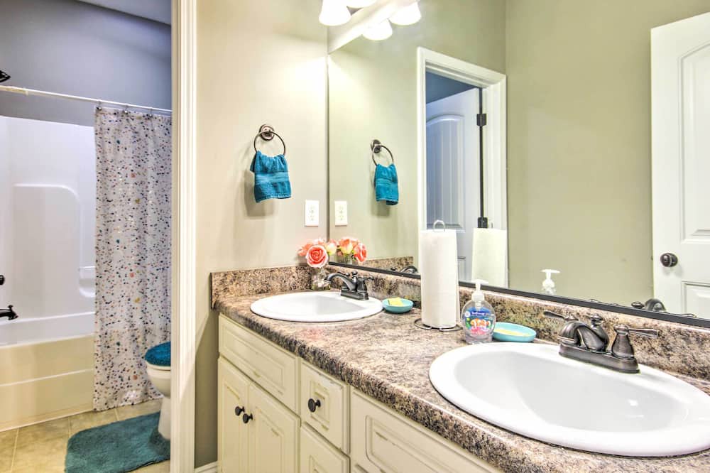 Photo of Bathroom in Grovetown