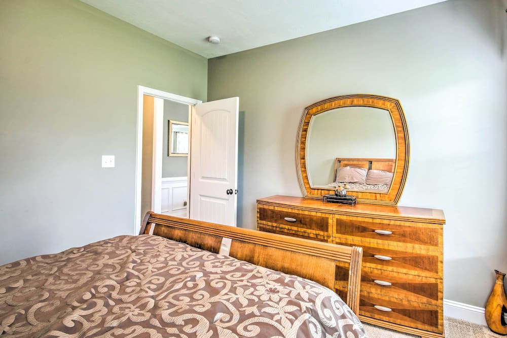 Photo of Bedroom in Grovetown
