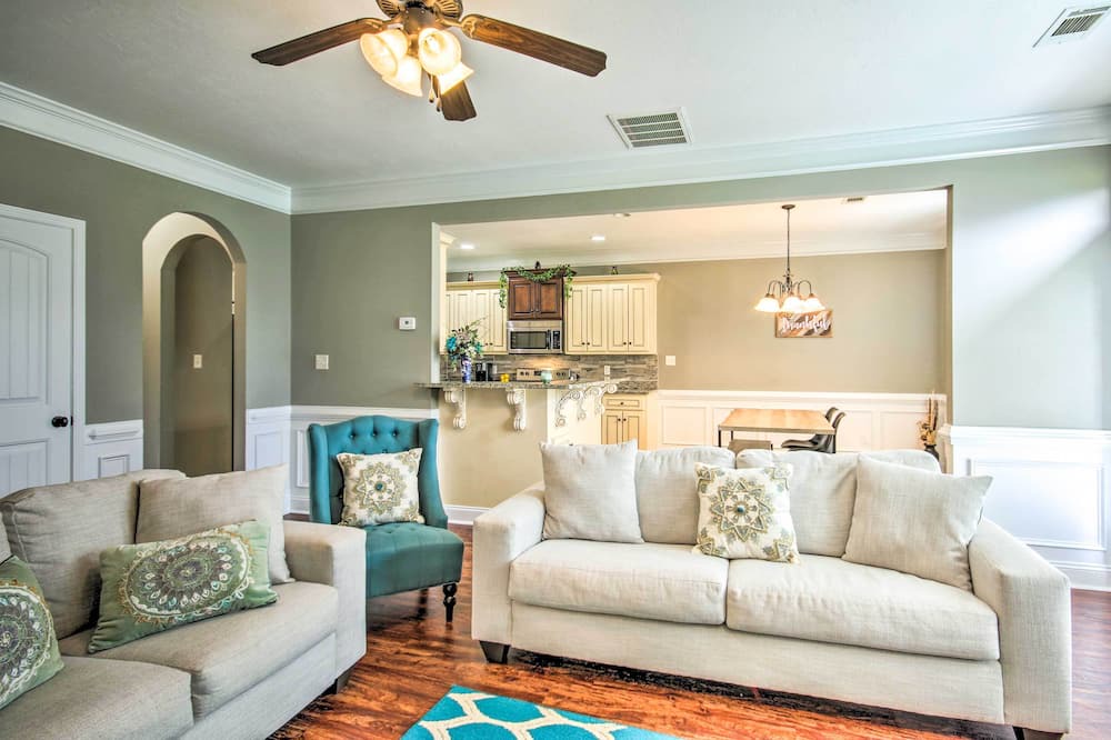 Photo of Livingroom in Grovetown