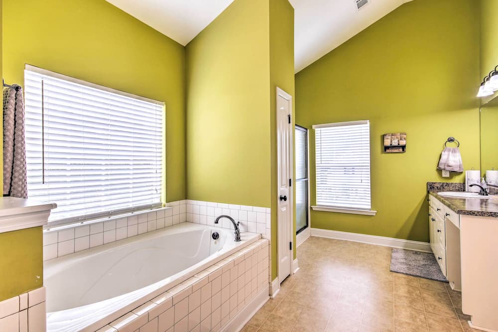 Photo of Bedroom in Grovetown
