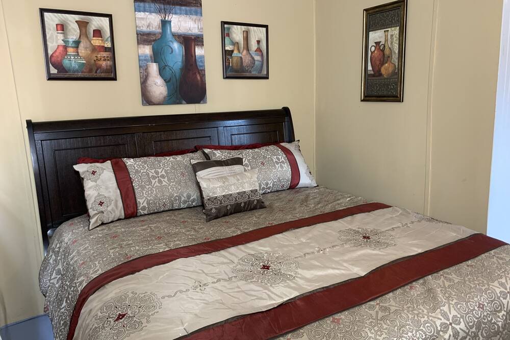 Photo of Bedroom in Graham