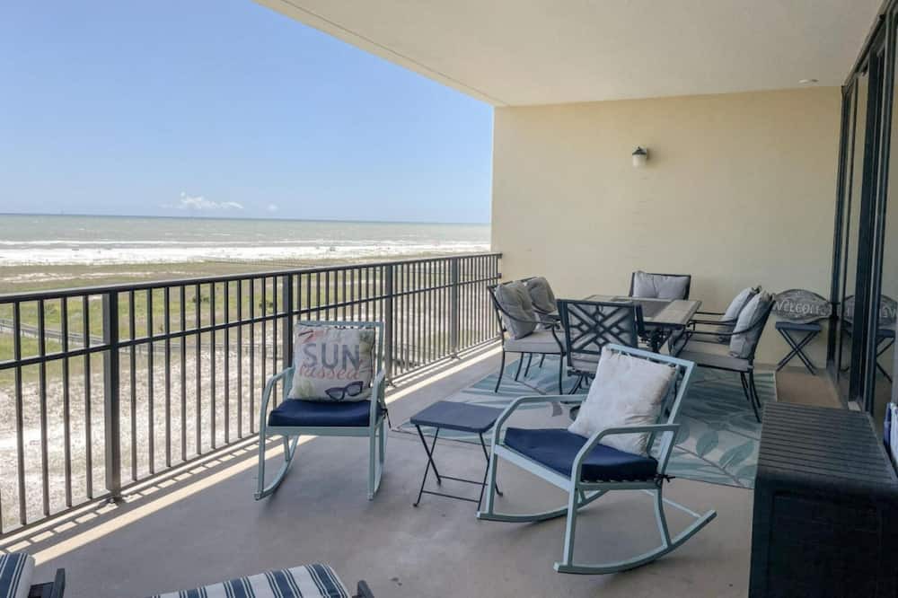 Photo of Patio Balcony in Royal Lagoons