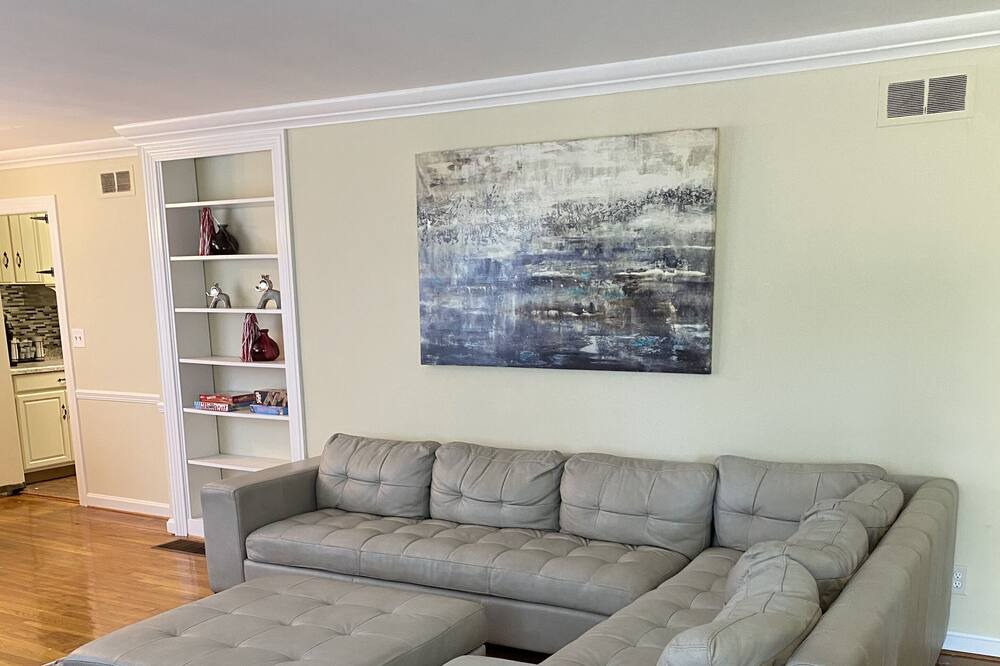 Photo of Livingroom in Tuscaloosa