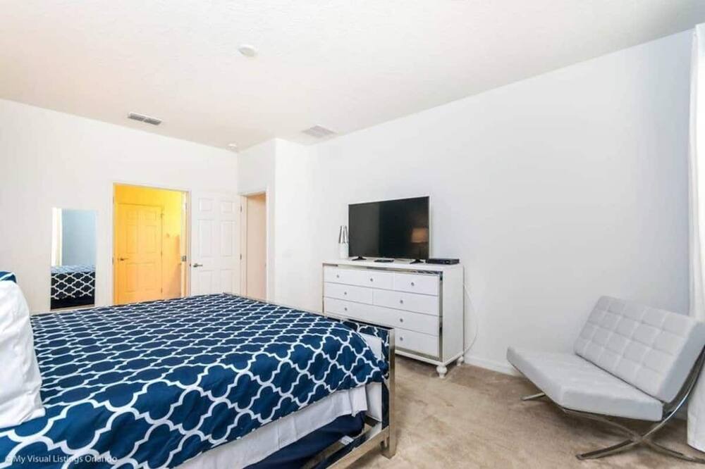 Photo of Bedroom in Loughman