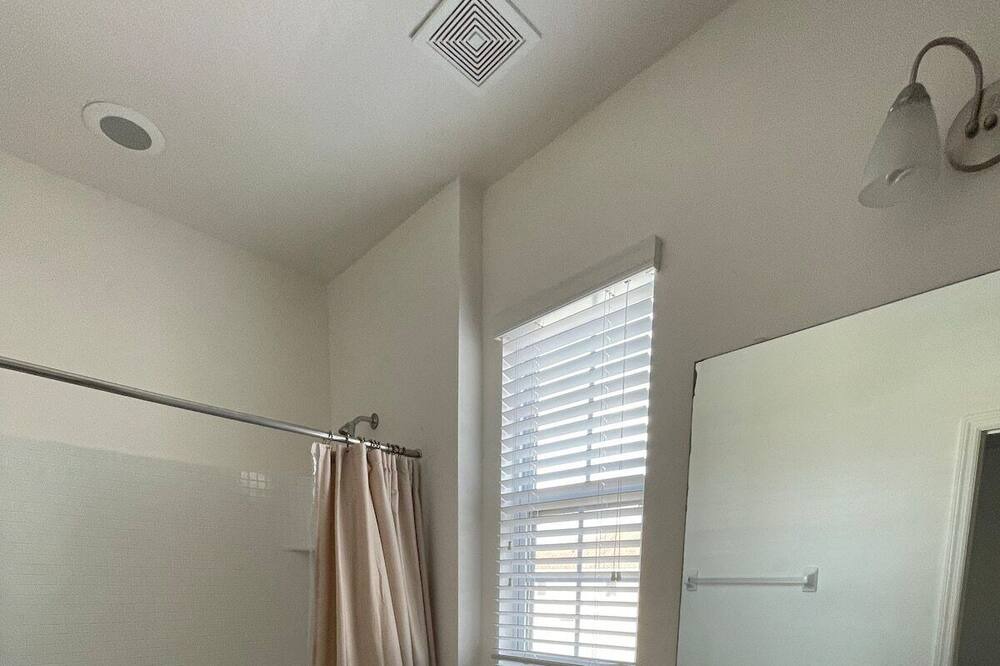 Photo of Bathroom in Loughman