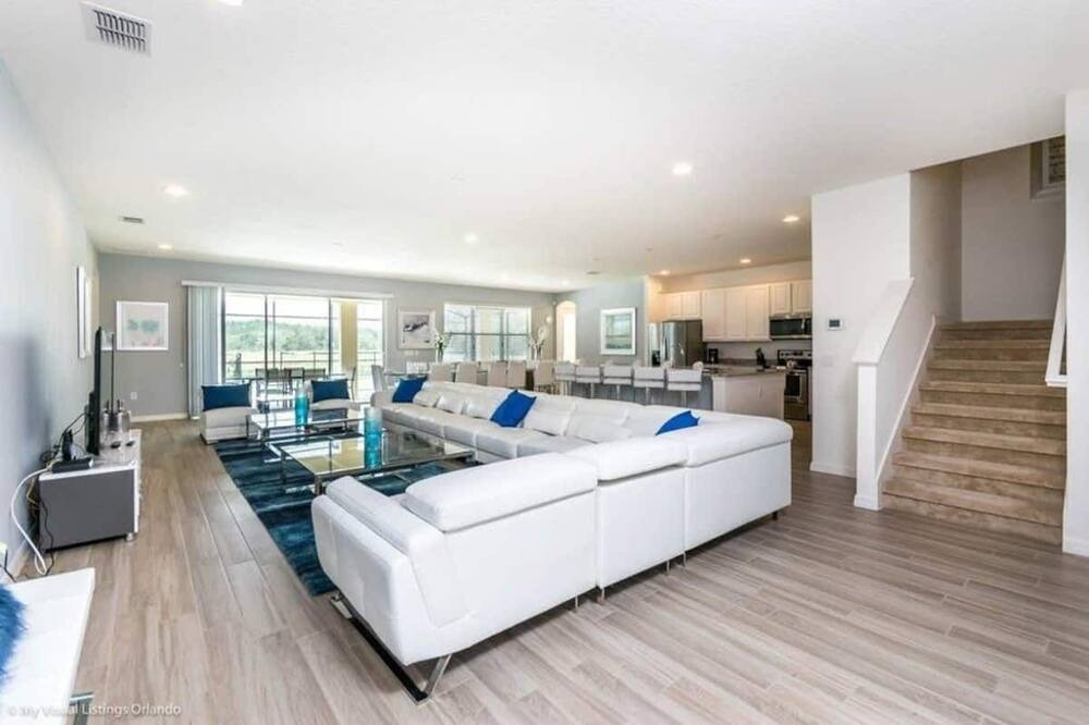 Photo of Livingroom in Loughman