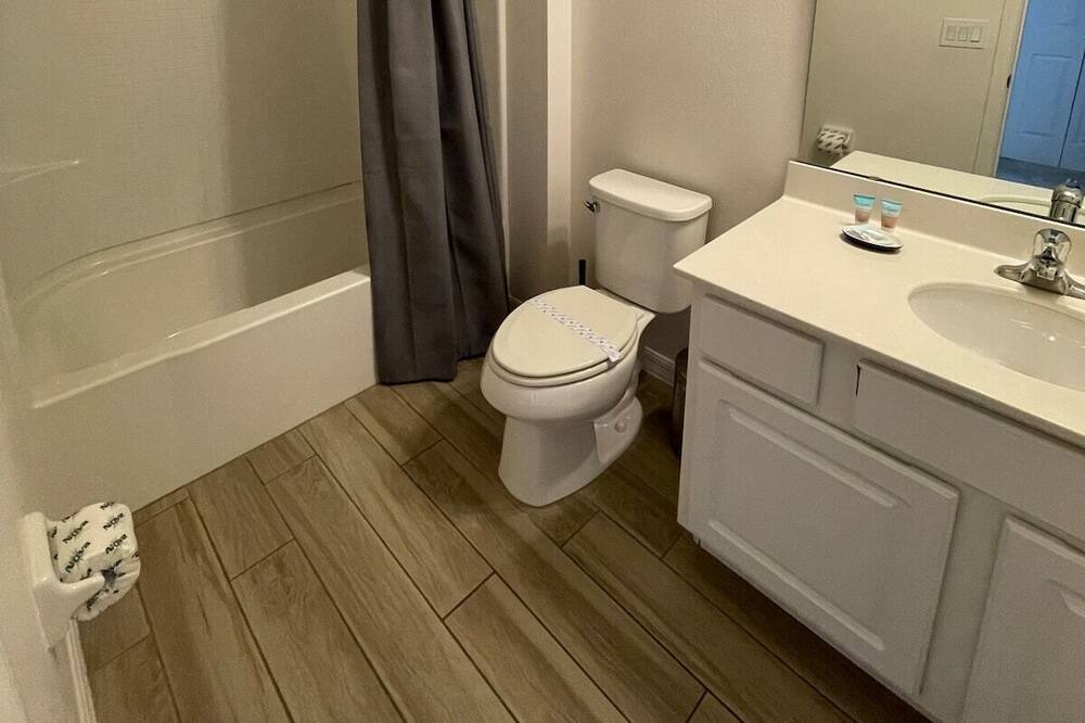 Photo of Bathroom in Loughman