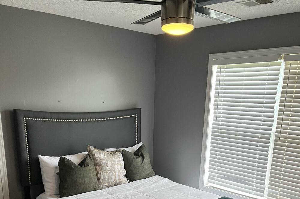 Photo of Bedroom in Ellenwood
