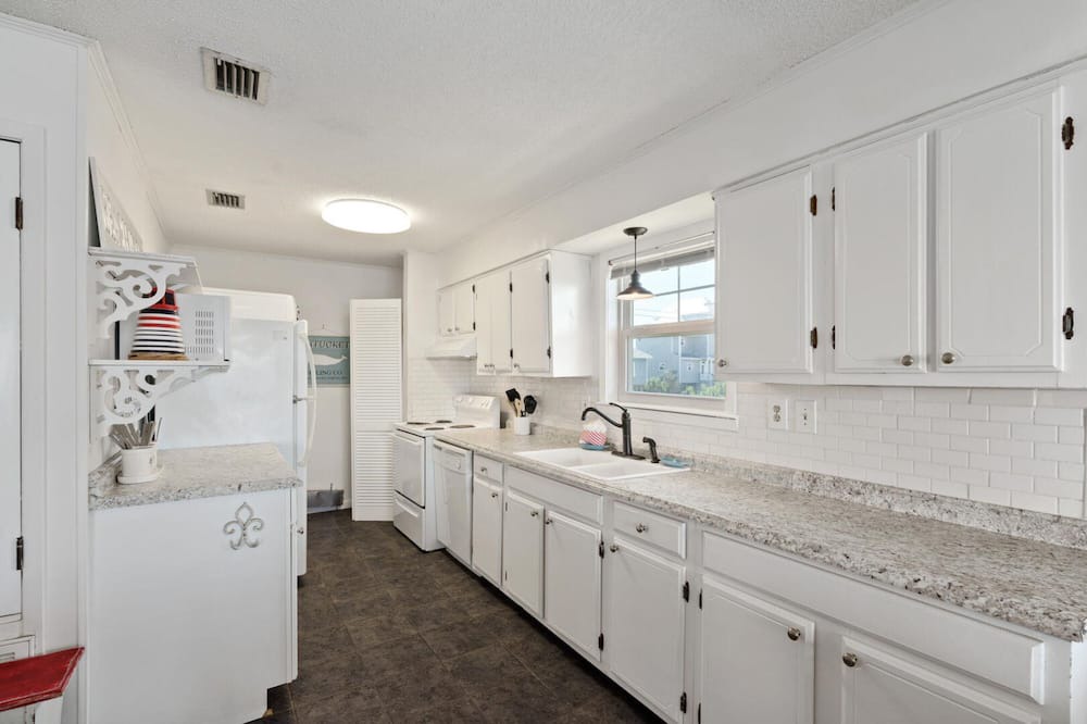 Photo of Kitchen in Royal Lagoons