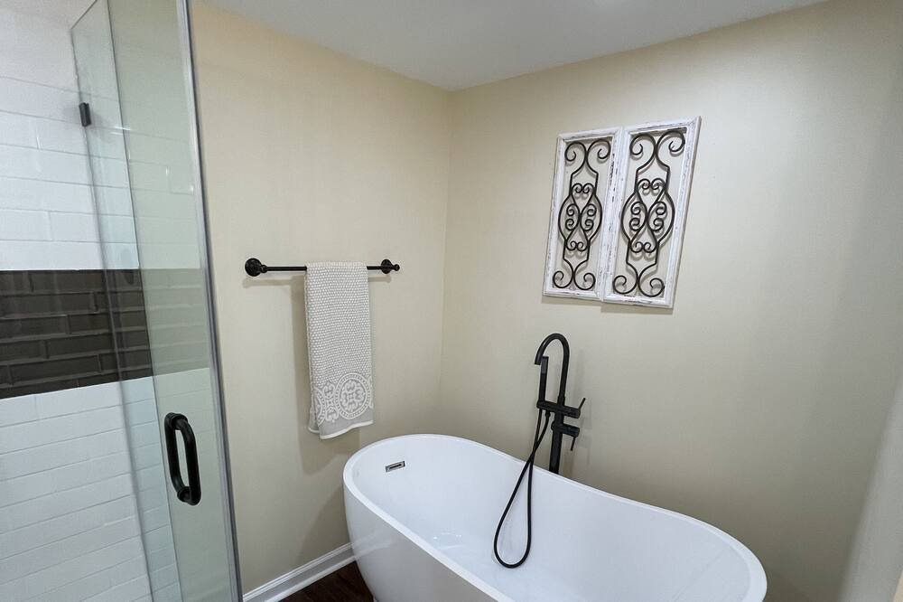 Photo of Bathroom in Mableton