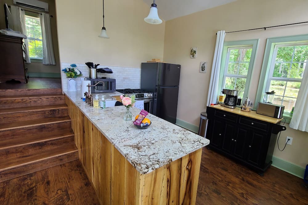 Photo of Kitchen in Pine Mountain Valley
