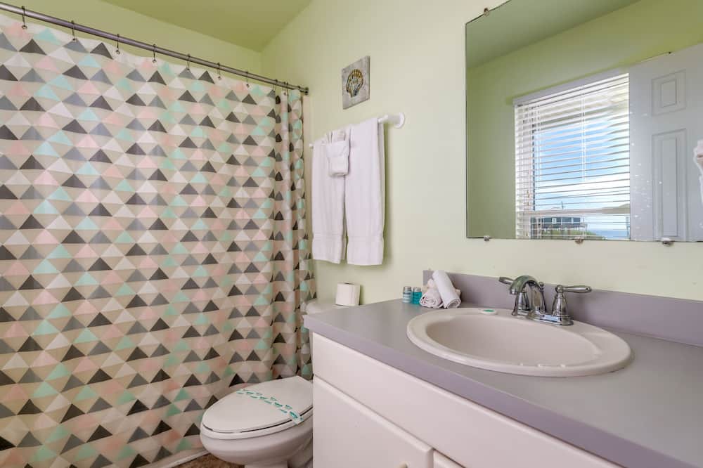 Photo of Bathroom in Dauphin Island