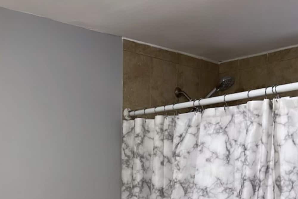 Photo of Bathroom in Bithlo