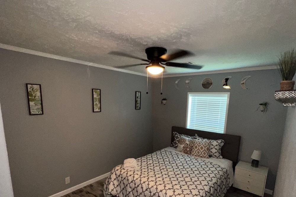 Photo of Bedroom in Daphne