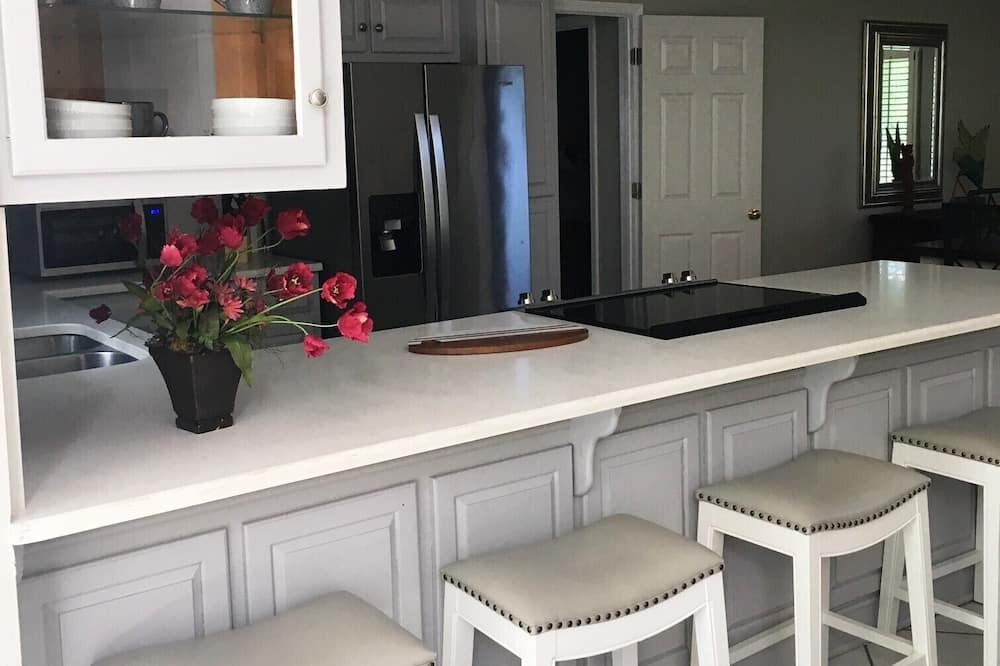 Photo of Kitchen in Theodore