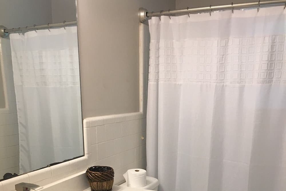 Photo of Bathroom in Theodore