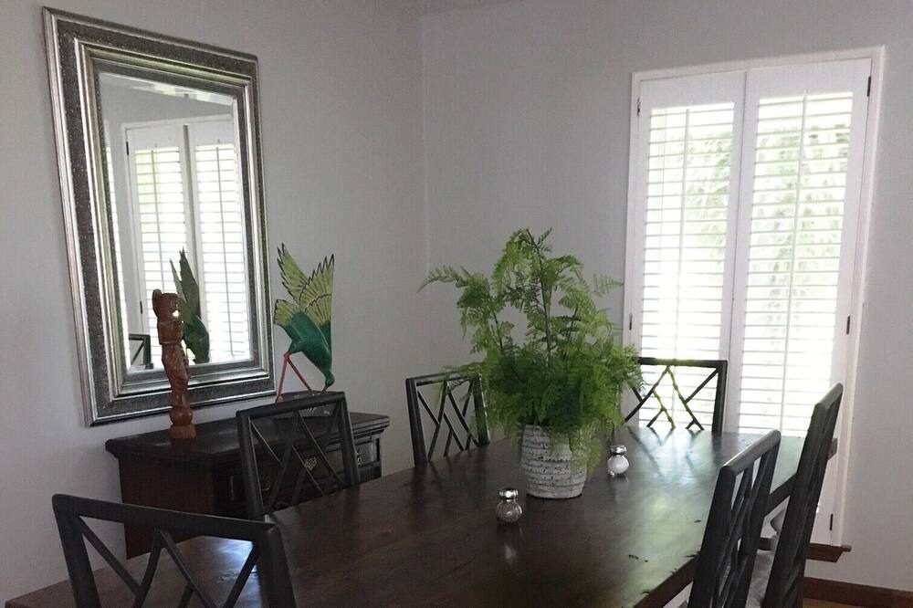Photo of Kitchen in Theodore