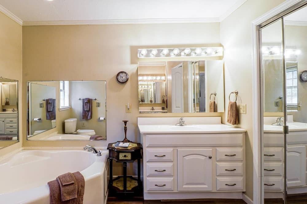Photo of Bathroom in Moss Point