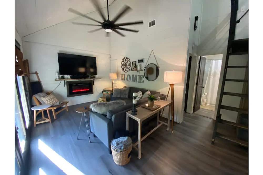 Photo of Livingroom in Hattiesburg