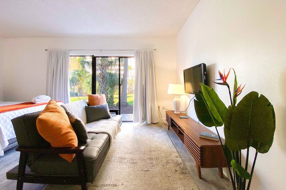 Photo of Livingroom in Southwest Orlando
