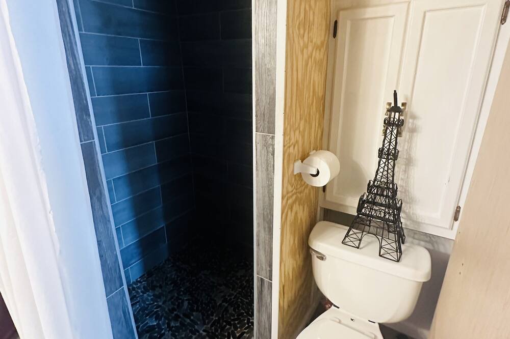 Photo of Bathroom in Ono Island