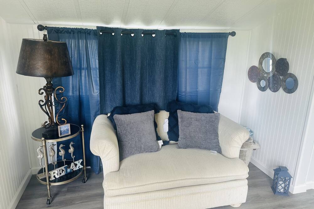 Photo of Livingroom in Ono Island