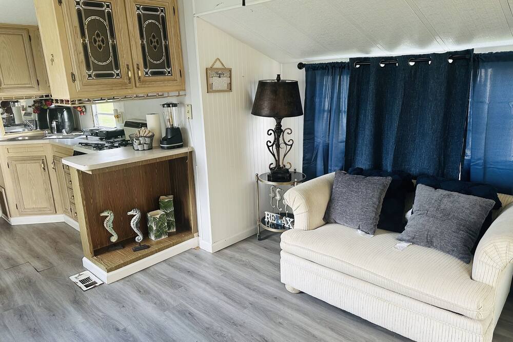 Photo of Livingroom in Ono Island