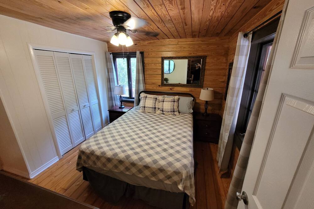 Photo of Bedroom in Elberta
