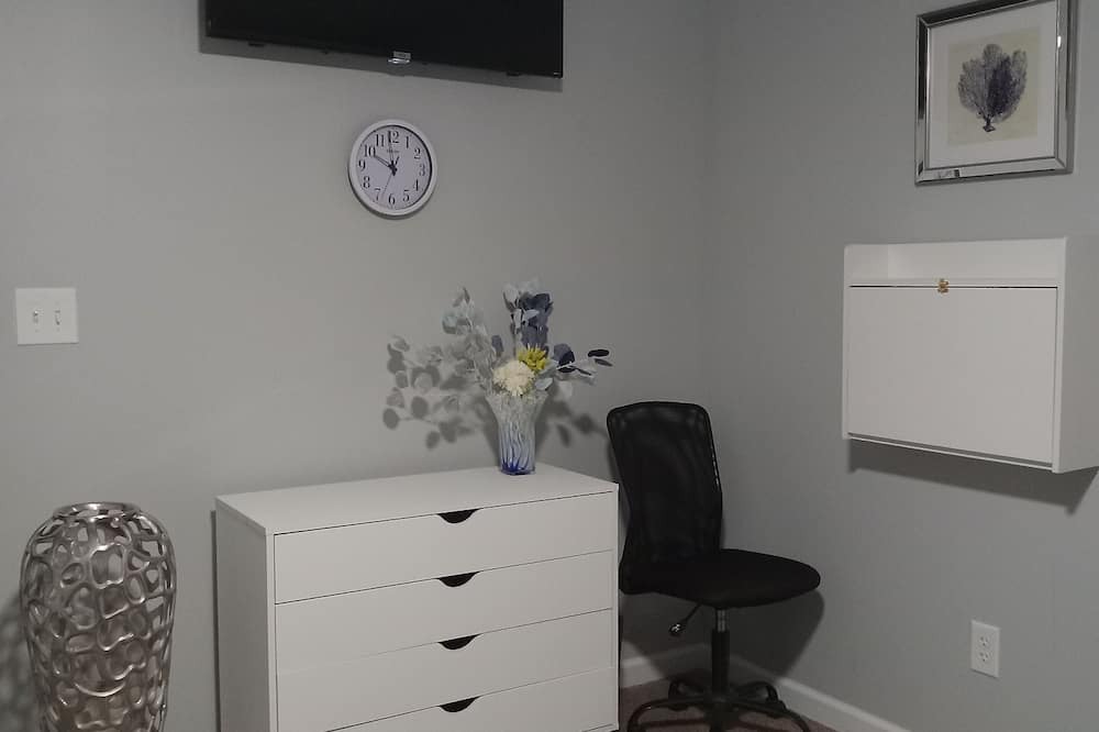 Photo of Bedroom in Stone County