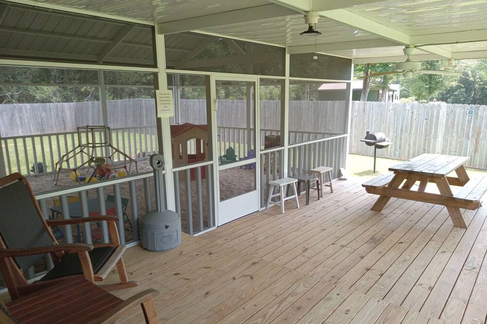 Photo of Patio Balcony in Stone County