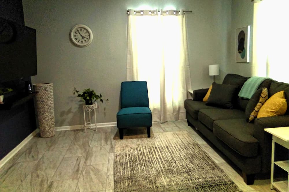Photo of Livingroom in Stone County